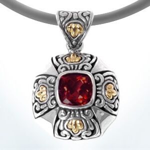 Silberanhänger "Uma" mit dunkelrotem facettiertem Granatstein und Verzierungen in 18k Gold
